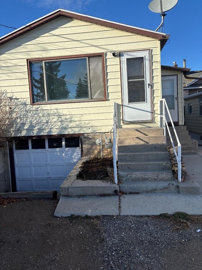 property at 613 Sage Ave