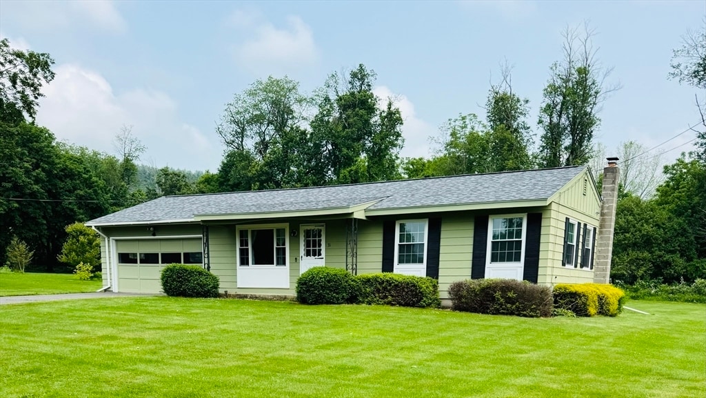 31 Deane Rd in Bernardston, MA - Building Photo