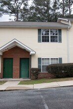 2403 Hartsfield Rd in Tallahassee, FL - Building Photo - Building Photo