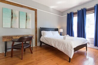 1023 W 24th St, Unit A in Los Angeles, CA - Building Photo - Building Photo