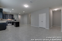 27319 Sterling Silver in San Antonio, TX - Building Photo - Building Photo