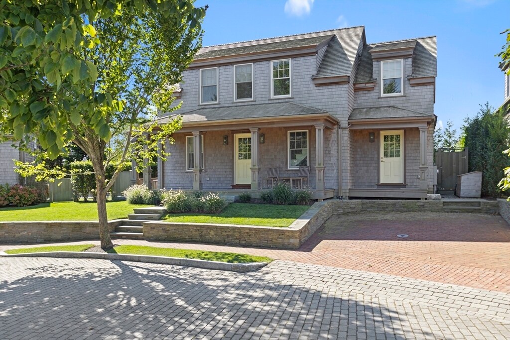 13 Gingy Ln in Nantucket, MA - Building Photo