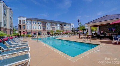 16408 Holly Crest Ln, Unit B3-2 in Huntersville, NC - Building Photo - Building Photo