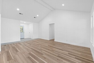 18049 Martin Dr in Conroe, TX - Building Photo - Building Photo