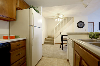 Winchester Place Apartments in Fairview Heights, IL - Building Photo - Building Photo