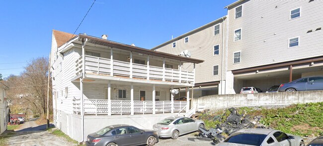 160 6th St in Morgantown, WV - Building Photo - Building Photo