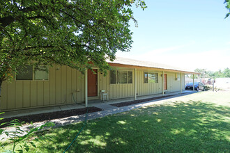 1115 S 41st Ave in Yakima, WA - Building Photo - Building Photo