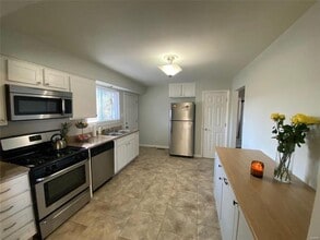 7 Edgeworth Ave in Maryland Heights, MO - Building Photo - Building Photo