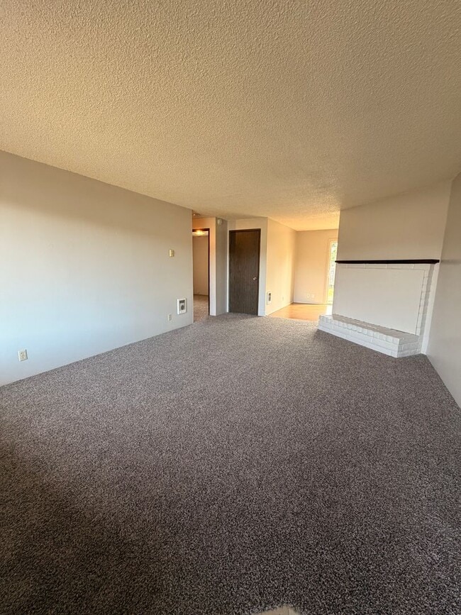 4839 Elderberry Loop in Springfield, OR - Building Photo - Building Photo