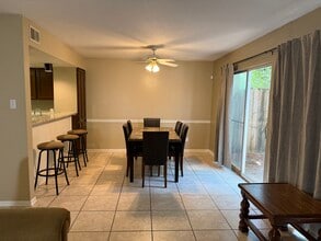 6701 Dickens Ferry Rd, Unit 118 in Mobile, AL - Foto de edificio - Building Photo