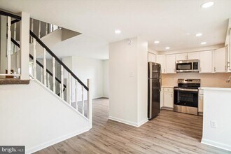 1316 Pear Tree Ct in Frederick, MD - Building Photo - Building Photo