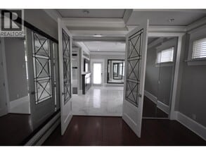 7505 Kingsway in Burnaby, BC - Building Photo - Building Photo