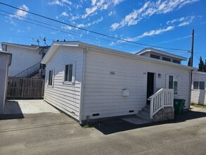 236 Smalley Ave in Hayward, CA - Building Photo - Building Photo