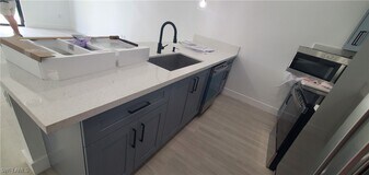 122 Gretchen Ave S in Lehigh Acres, FL - Building Photo