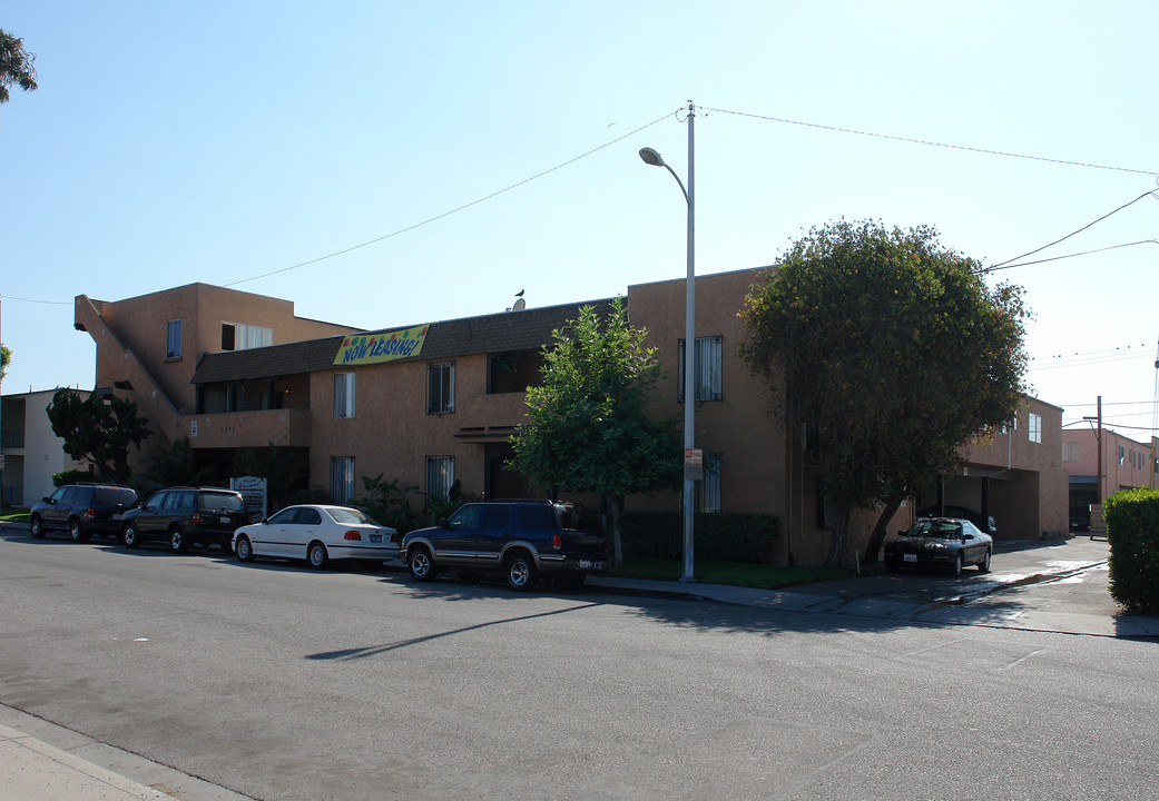 Casa Carmel in Oxnard, CA - Foto de edificio