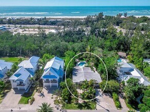 6979 Longboat Dr S in Longboat Key, FL - Building Photo - Building Photo