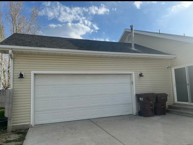 4146 NE Pinion Cir in Eagle Mountain, UT - Building Photo - Building Photo