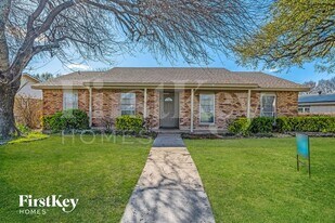 4913 Alta Oaks Ln in The Colony, TX - Building Photo