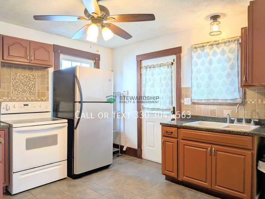 750 Amherst Rd NE in Massillon, OH - Building Photo