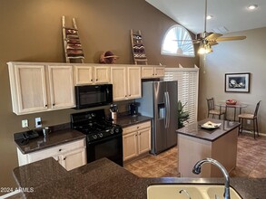 24718 S Mooncrest Dr in Sun Lakes, AZ - Building Photo - Building Photo