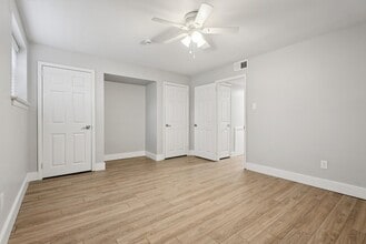 Mt. Airy Manor in Philadelphia, PA - Building Photo - Building Photo