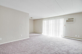 Fernhill Park Apartments in Philadelphia, PA - Building Photo - Building Photo