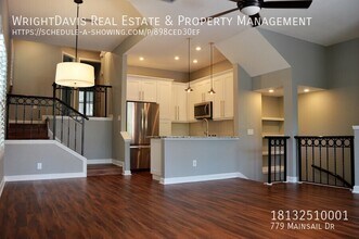 779 Mainsail Dr in Tampa, FL - Foto de edificio - Building Photo