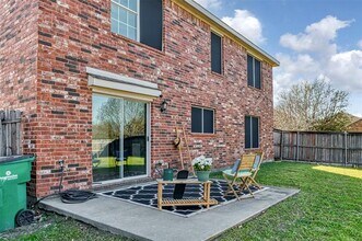 4006 Collin Ct in Heartland, TX - Building Photo - Building Photo