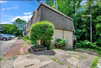 3244 Warringwood Dr in Hoover, AL - Building Photo - Building Photo