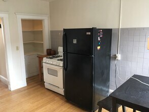 1682 Commonwealth Ave, Unit 1680 common ave in Boston, MA - Building Photo - Building Photo