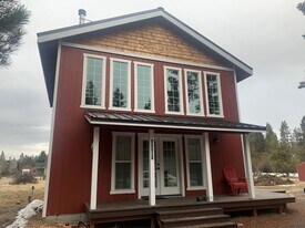 17161 Wood Duck Ct in Bend, OR - Building Photo