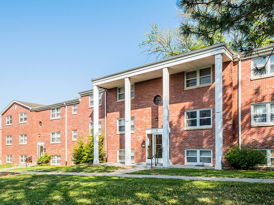 The Colonial Apartment Homes in Omaha, NE - Foto de edificio