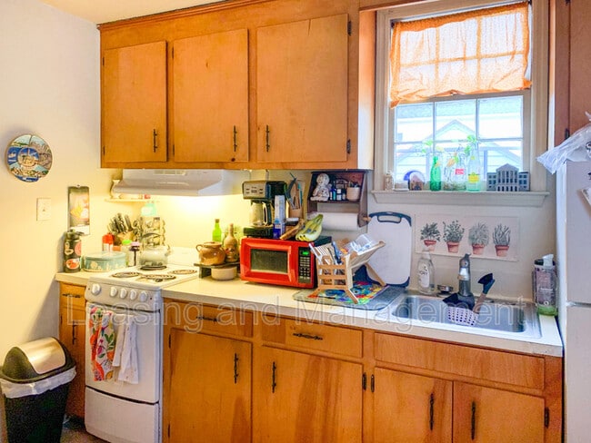 132 Logan St in Charleston, SC - Building Photo - Building Photo