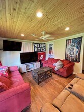 915 W Lawson St in Fayetteville, AR - Building Photo - Building Photo