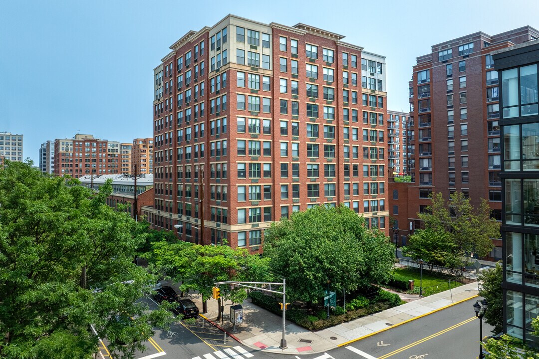 The Shipyard in Hoboken, NJ - Building Photo
