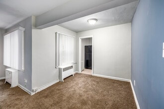 Newbury Square in Adelphi, MD - Building Photo - Building Photo