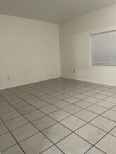 8321 W Edwards St, Unit A in Peoria, AZ - Foto de edificio - Building Photo