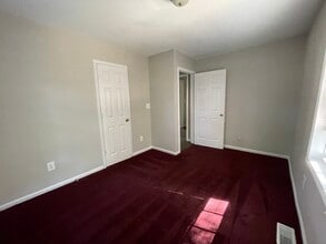 2960 Shady Ln in Charlotte, NC - Building Photo - Building Photo