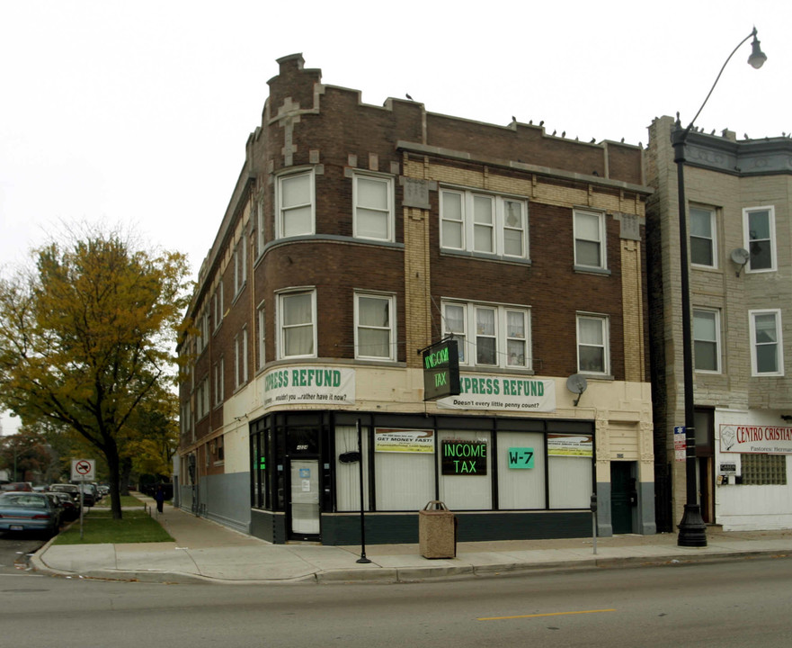 4224 W Armitage Ave in Chicago, IL - Building Photo