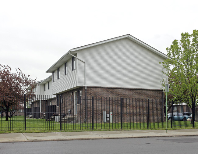 Forest Park Apartments in Detroit, MI - Foto de edificio - Building Photo