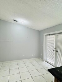 13555 SW 48th Ln in Miami, FL - Foto de edificio - Building Photo