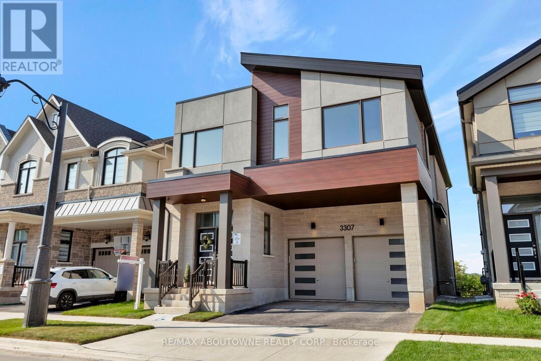 3307 Harasym Trl in Oakville, ON - Building Photo