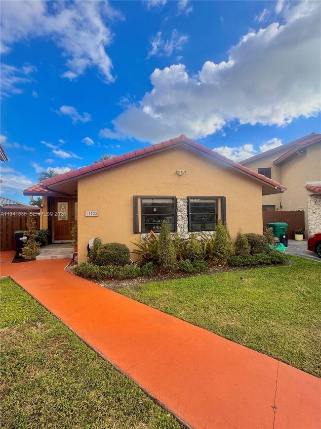 13528 SW 9th Ln in Miami, FL - Building Photo - Building Photo