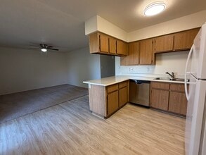 Mountain View Apartments in Mesa, AZ - Building Photo - Building Photo