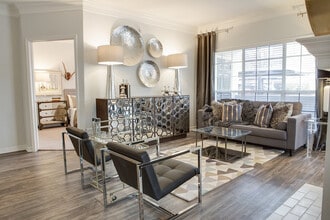 The Palmer at Las Colinas in Irving, TX - Building Photo - Building Photo