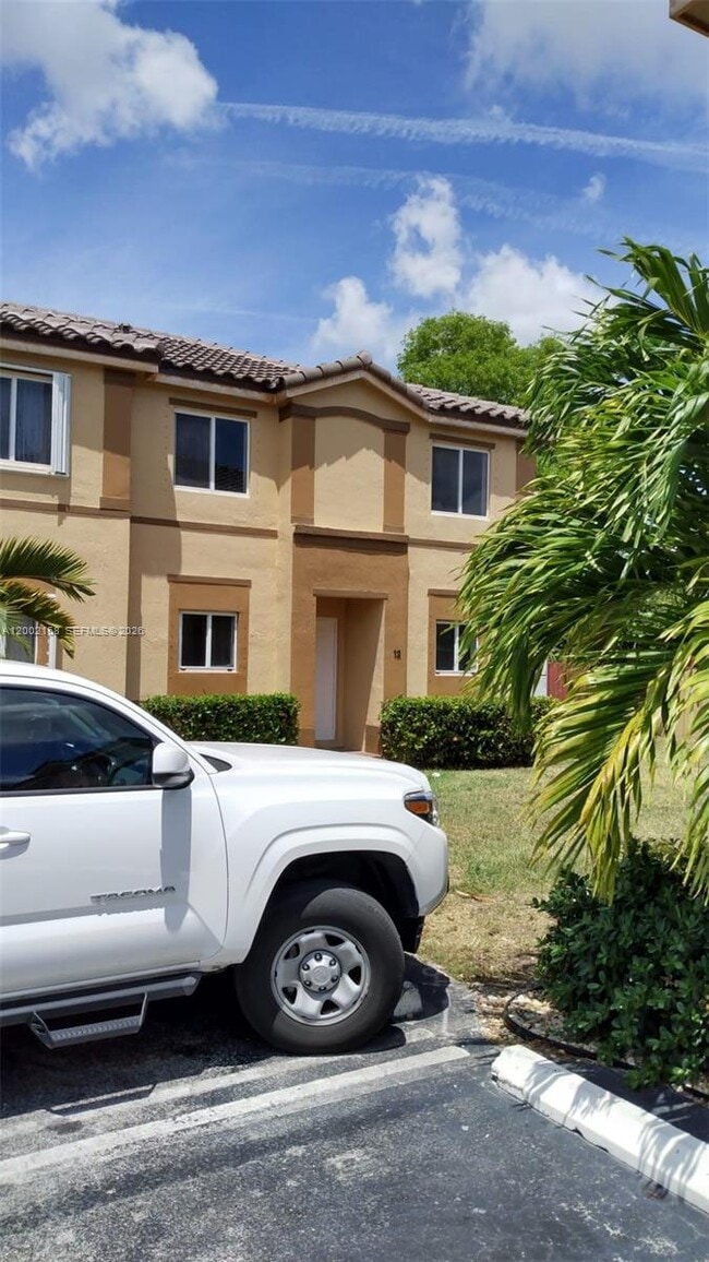 8382 SW 152nd Ave Cir in Miami, FL - Building Photo - Building Photo