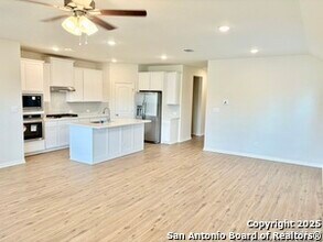 1641 Couser Ave in New Braunfels, TX - Building Photo - Building Photo