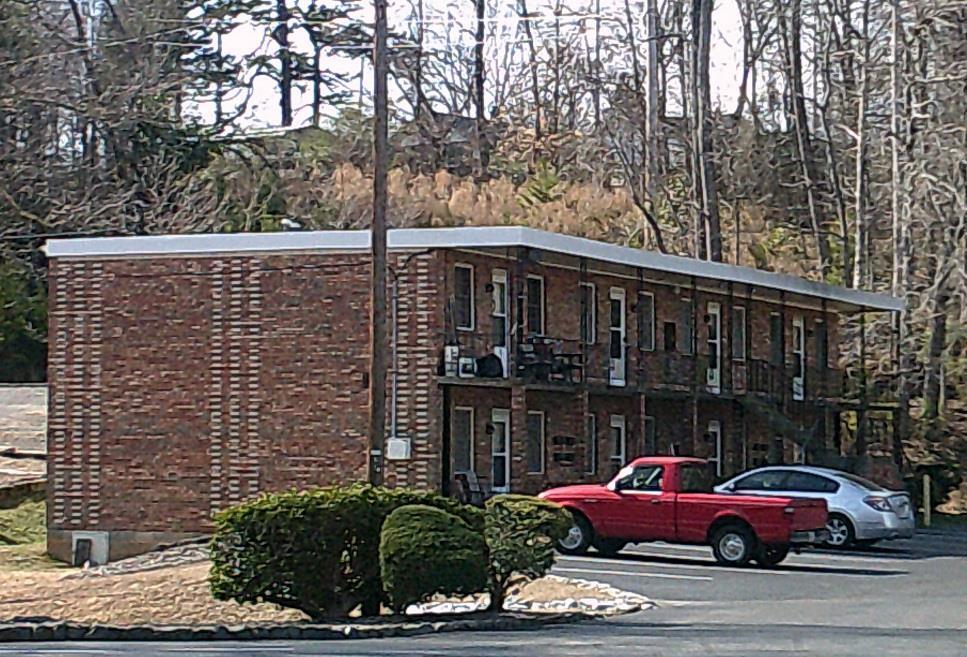 677 Arnett Blvd in Danville, VA - Building Photo