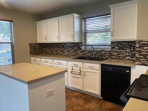 11024 Dublin Briar in San Antonio, TX - Foto de edificio - Building Photo