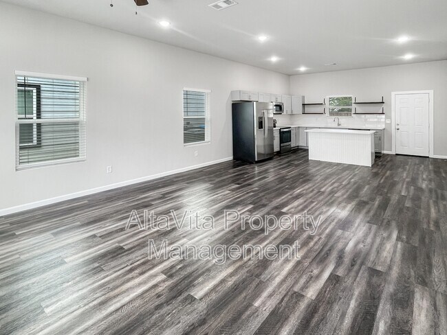 property at 3213 Chenault St